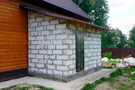 Из пеноблоков и газосиликата